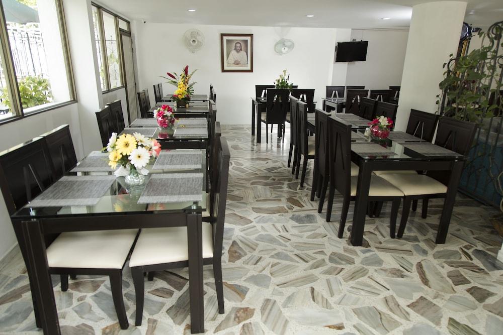 Hotel Flamingo Cali Kültér fotó